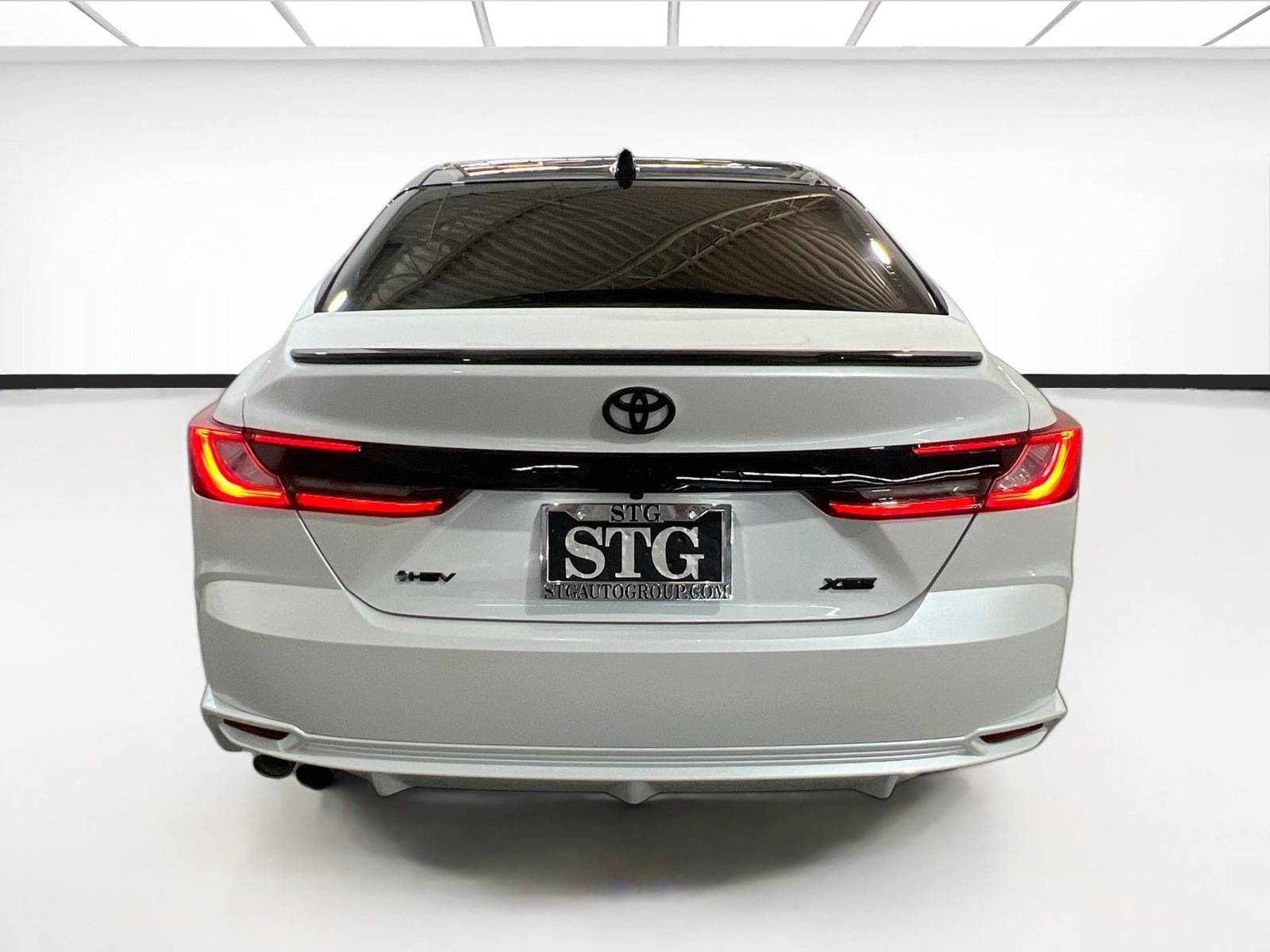 Used 2025 Toyota Camry XSE w/ Premium Package FWD image 5
