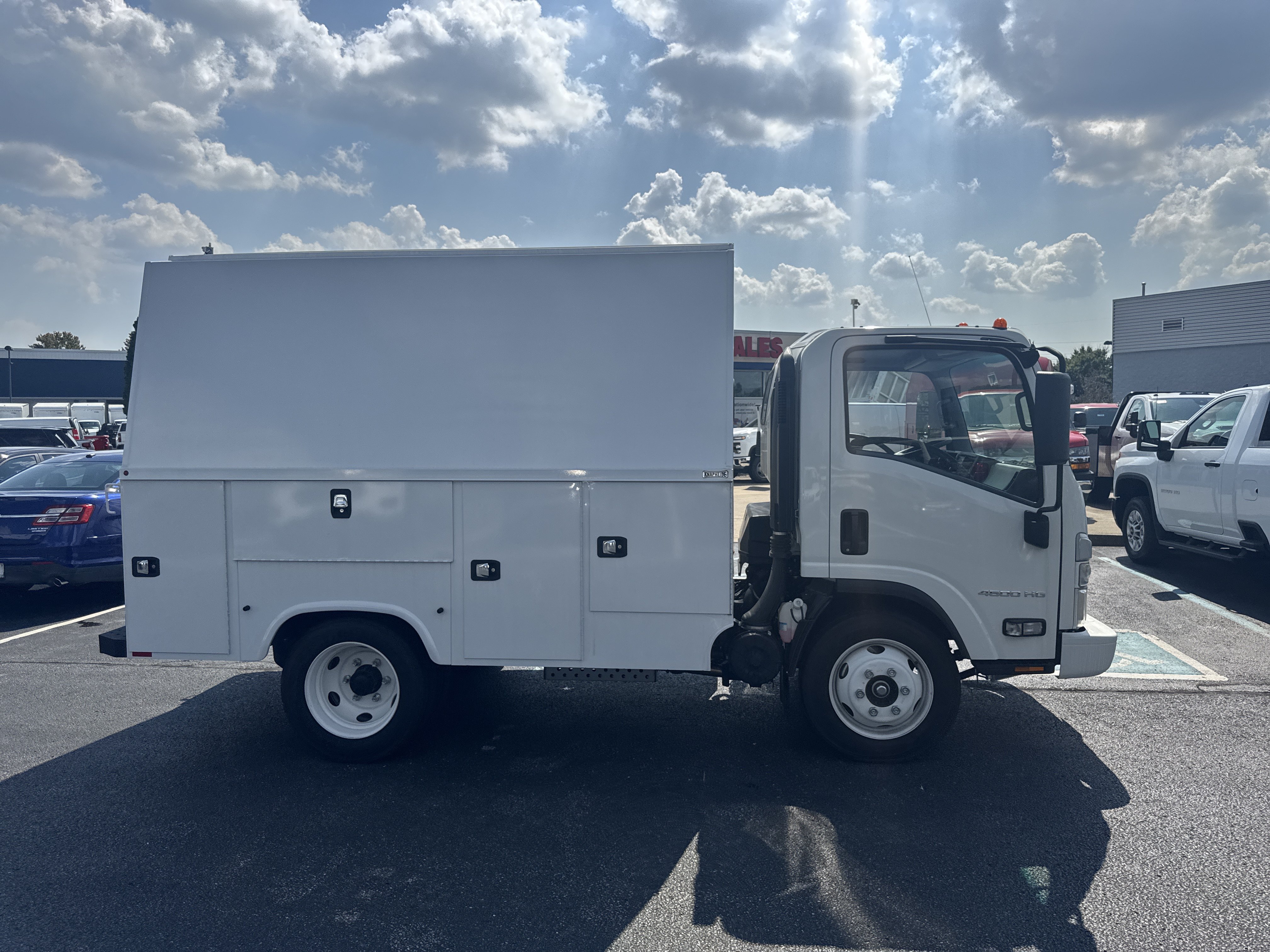 Used 2024 Chevrolet Low Cab Forward RWD image 2