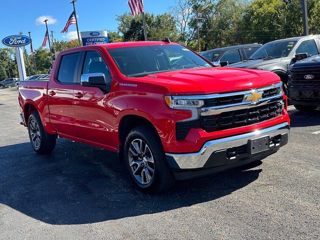 Used 2025 Chevrolet Silverado 1500 LT AWD/4WD image 22