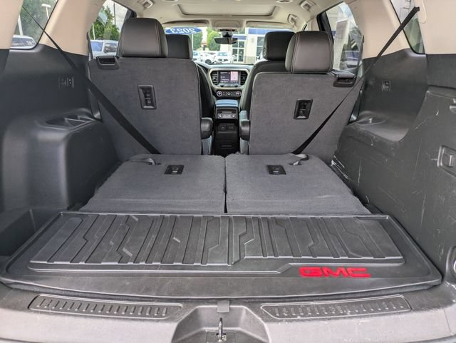 Used 2023 GMC Acadia Denali w/ Black Diamond Edition FWD image 7
