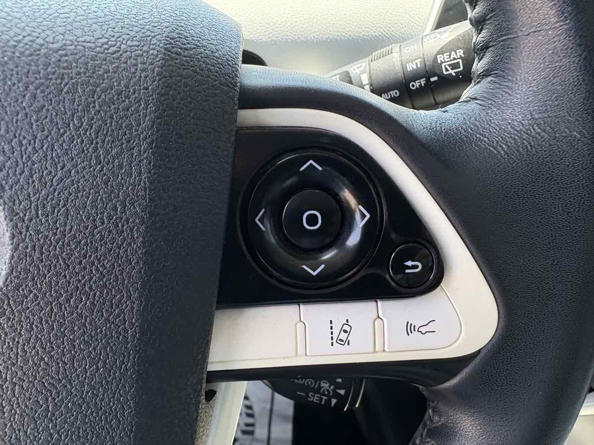 Used 2017 Toyota Prius Four Touring image 20