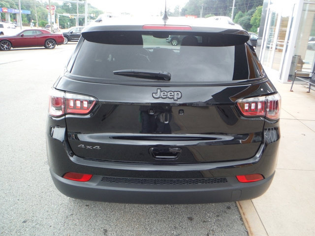 New 2026 Jeep Compass Latitude AWD/4WD image 10