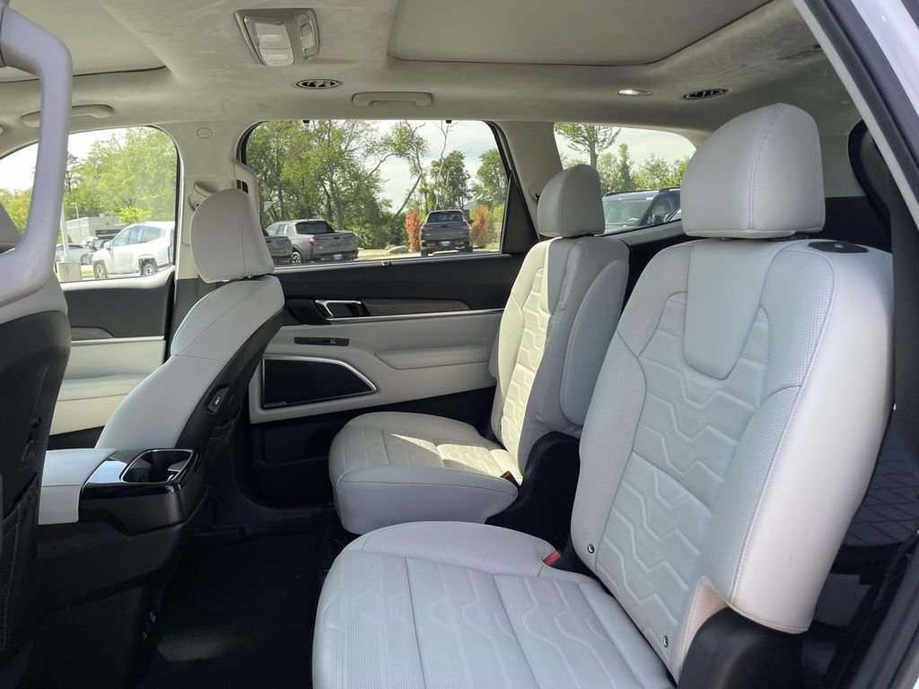 Used 2022 Kia Telluride SX w/ SX Prestige Package AWD/4WD image 4
