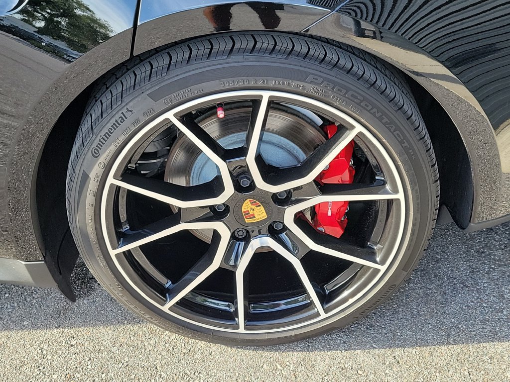 Certified 2025 Porsche Taycan 4S AWD/4WD image 11