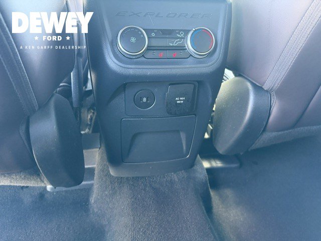 Used 2025 Ford Explorer Platinum w/ LUX Leather Package AWD/4WD image 27