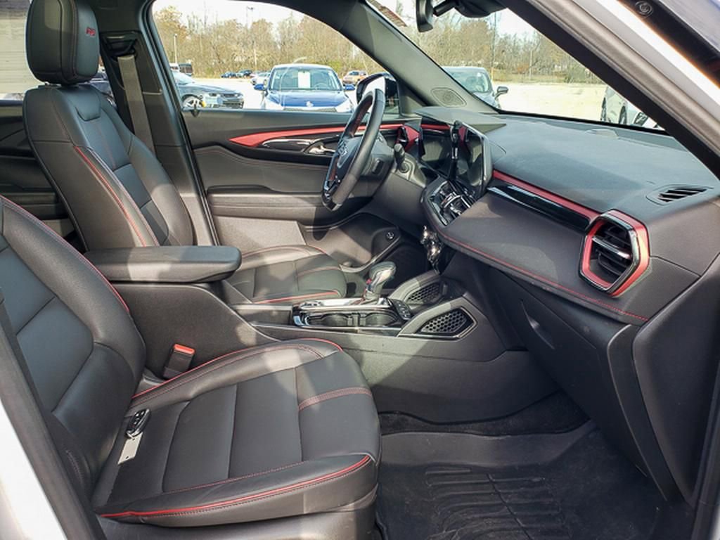 Used 2024 Chevrolet TrailBlazer RS w/ Convenience Package image 30