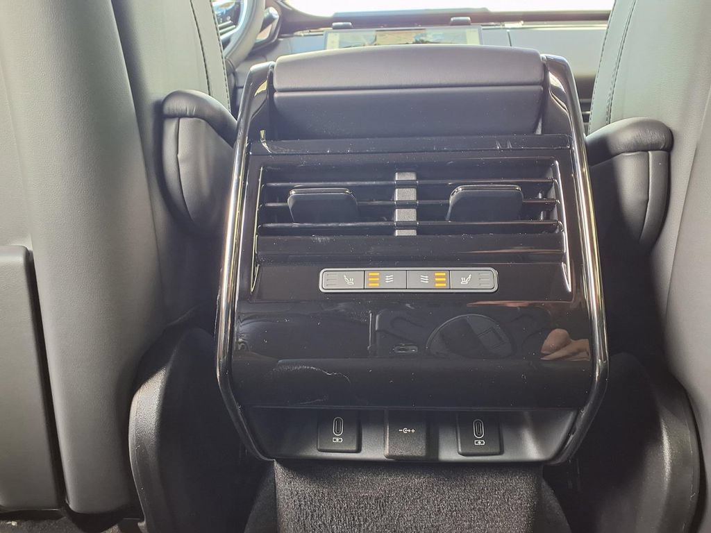 New 2026 Land Rover Range Rover Sport SE AWD/4WD image 25