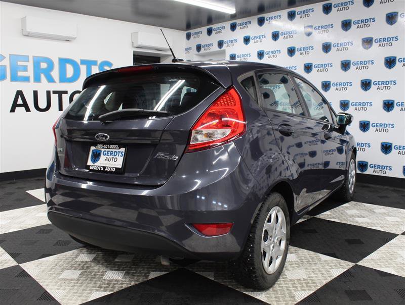 Used 2013 Ford Fiesta SE w/ Super Fuel Economy Pkg FWD image 4