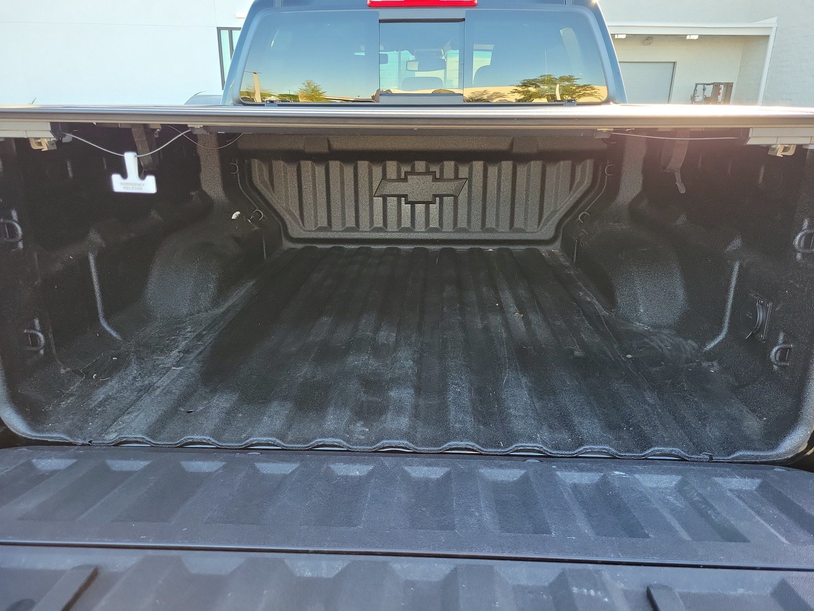 Used 2026 Chevrolet Colorado ZR2 w/ Technology Package AWD/4WD image 30