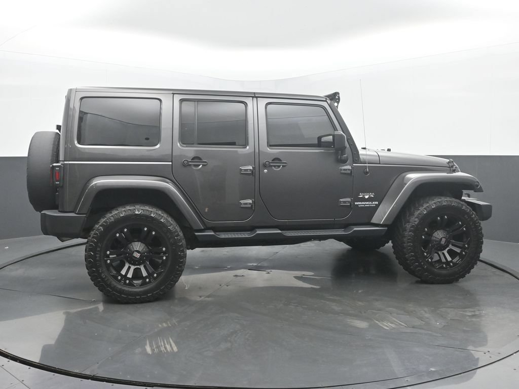 Used 2016 Jeep Wrangler Unlimited Sahara w/ Connectivity Group AWD/4WD image 7