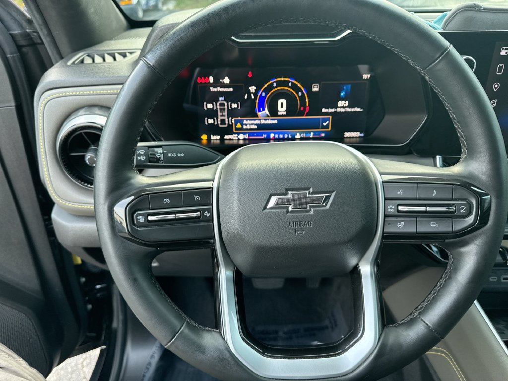 Used 2024 Chevrolet Colorado ZR2 w/ ZR2 Convenience Package III AWD/4WD image 16