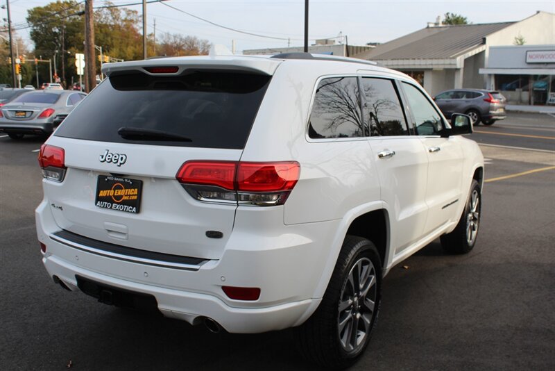 Used 2017 Jeep Grand Cherokee Overland AWD/4WD image 3