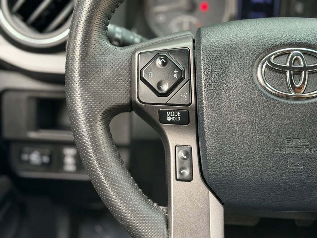 Used 2019 Toyota Tacoma TRD Off-Road image 42