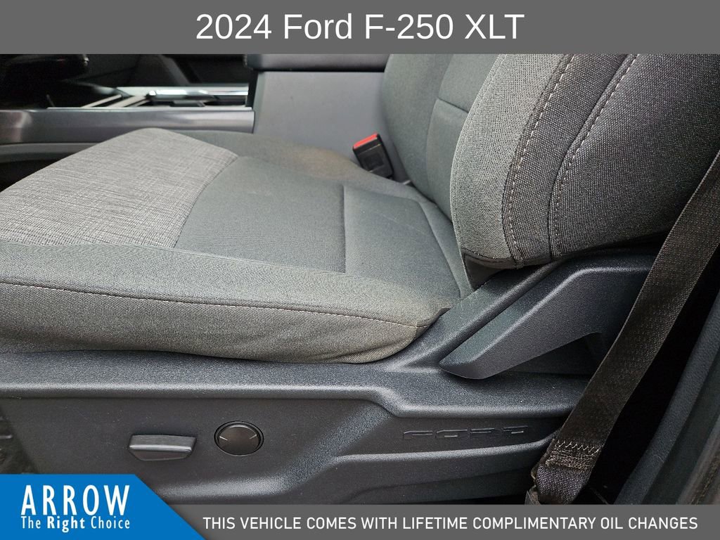 Used 2024 Ford F250 XLT AWD/4WD image 23