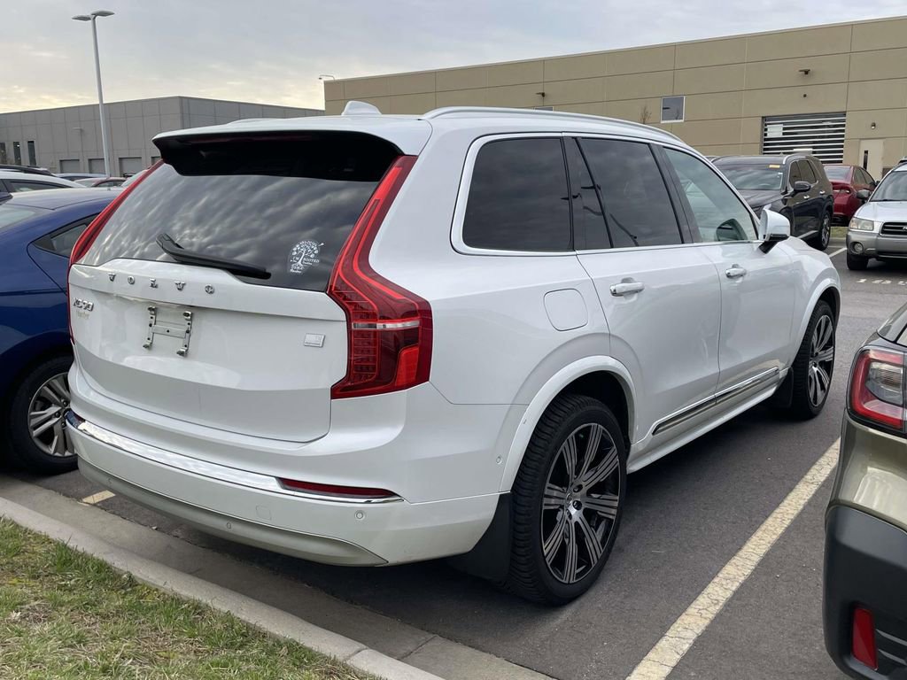 Used 2022 Volvo XC90 T8 Inscription image 4