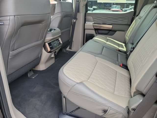 New 2026 Ford F350 Platinum w/ Platinum Plus Package AWD/4WD image 21