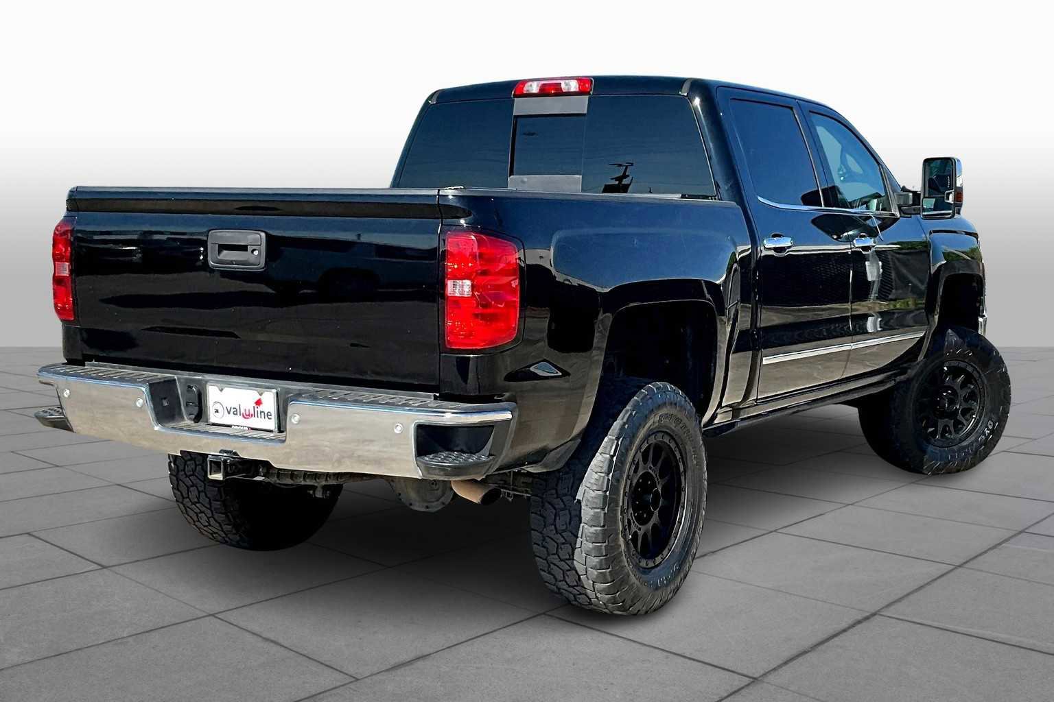 Used 2015 Chevrolet Silverado 1500 LTZ w/ LTZ Plus Package image 11