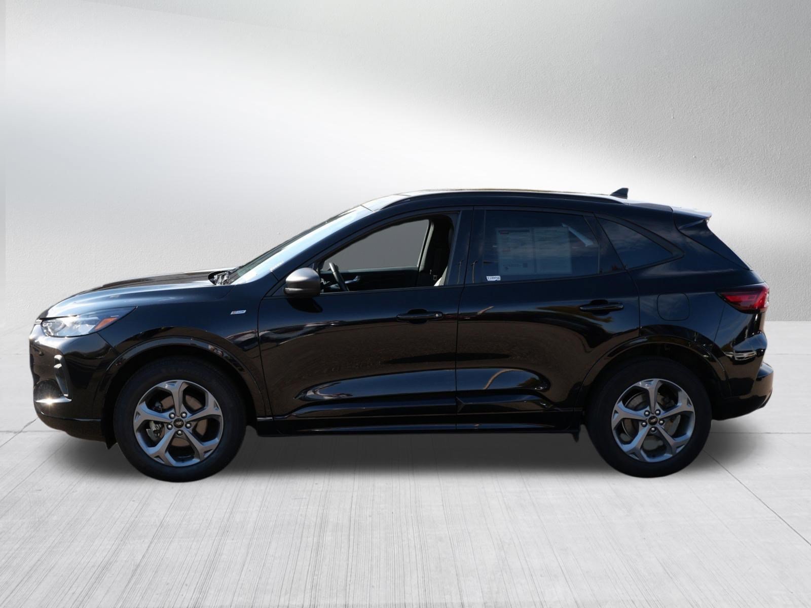 Certified 2024 Ford Escape ST-Line AWD/4WD image 4