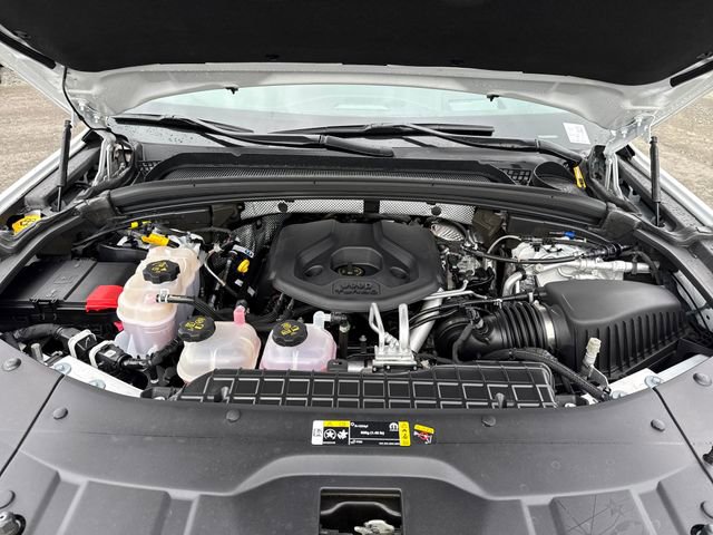 Used 2022 Jeep Grand Cherokee Overland w/ Advanced Protech Group III image 31