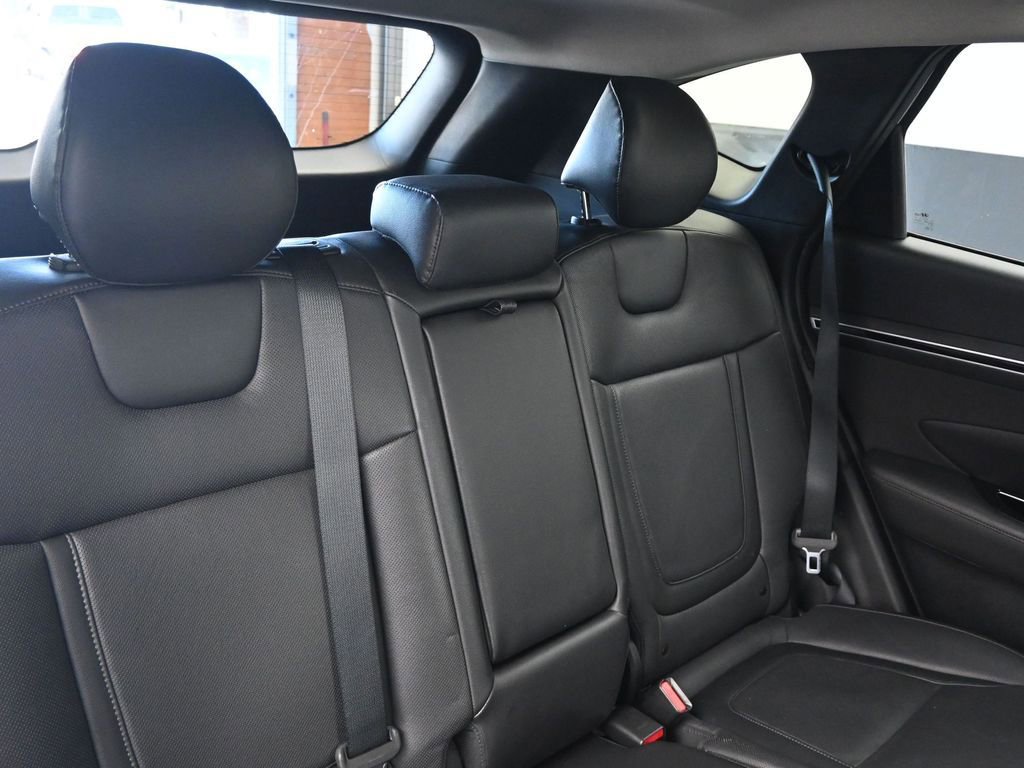 Used 2024 Hyundai Tucson Limited image 14