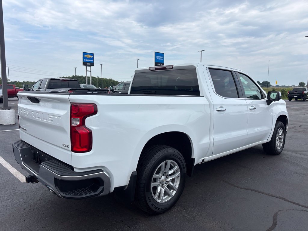 Used 2019 Chevrolet Silverado 1500 LTZ w/ Z71 Off-Road Package AWD/4WD image 4