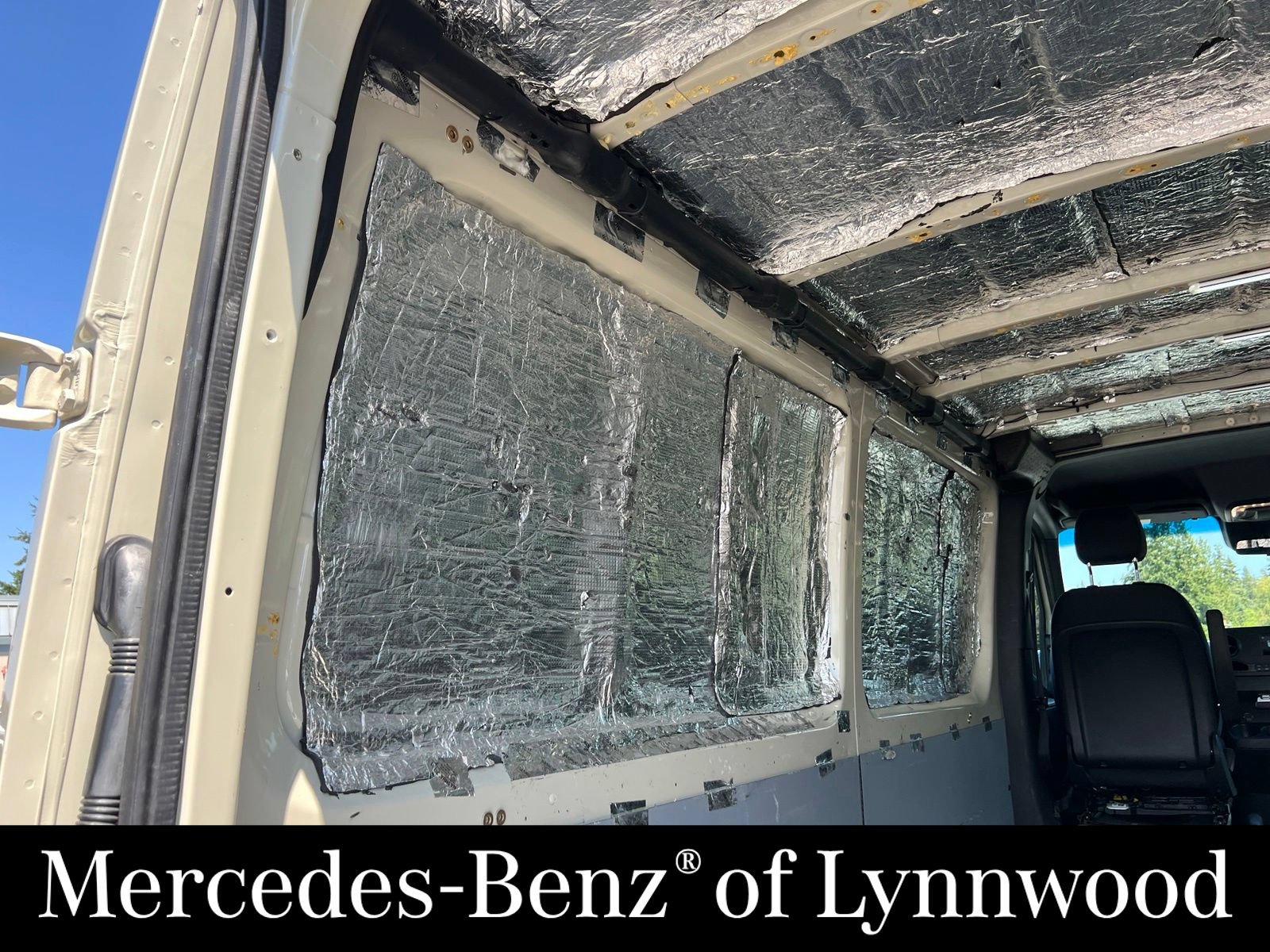 Used 2022 Mercedes-Benz Sprinter 2500 image 14