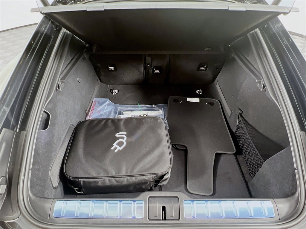 New 2025 Porsche Panamera 4 image 28