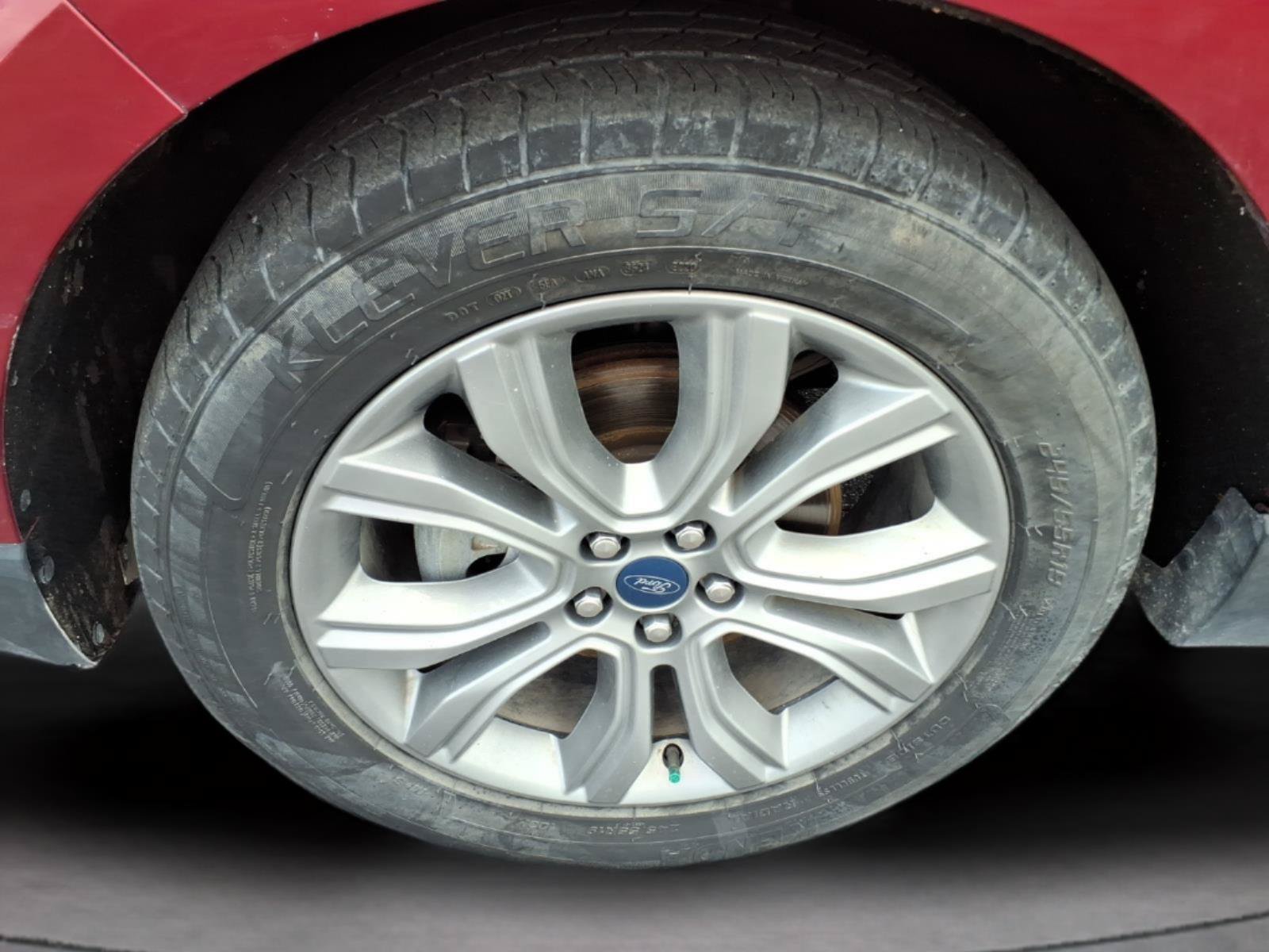 Used 2019 Ford Edge Titanium w/ Equipment Group 301A FWD image 29