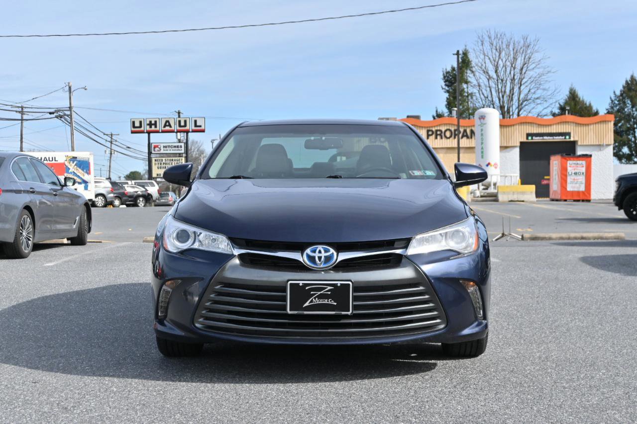 Used 2017 Toyota Camry XLE w/ Moonroof Package image 5