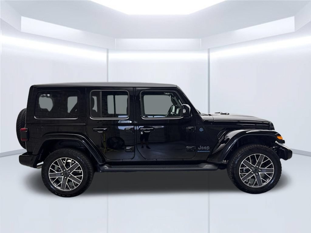 Used 2024 Jeep Wrangler High Altitude AWD/4WD image 9