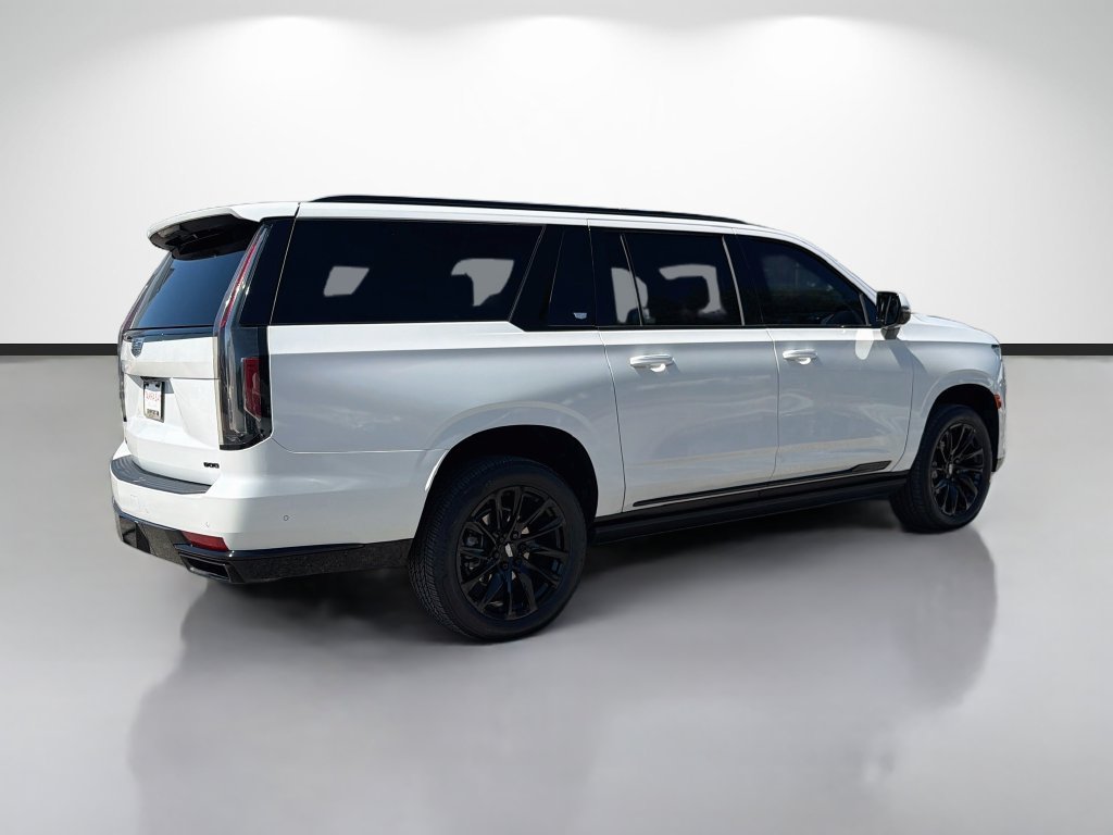 Used 2023 Cadillac Escalade ESV Sport Platinum w/ LPO, ONYX Package AWD/4WD image 3