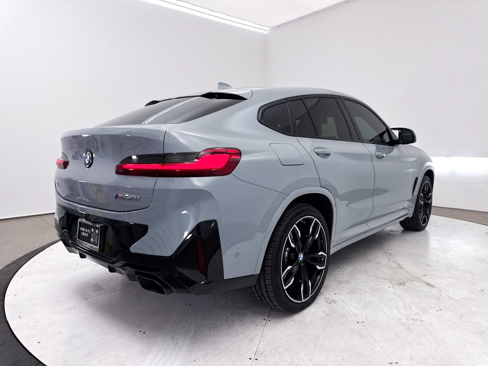 Used 2024 BMW X4 M40i w/ Parking Assistance Package AWD/4WD image 20