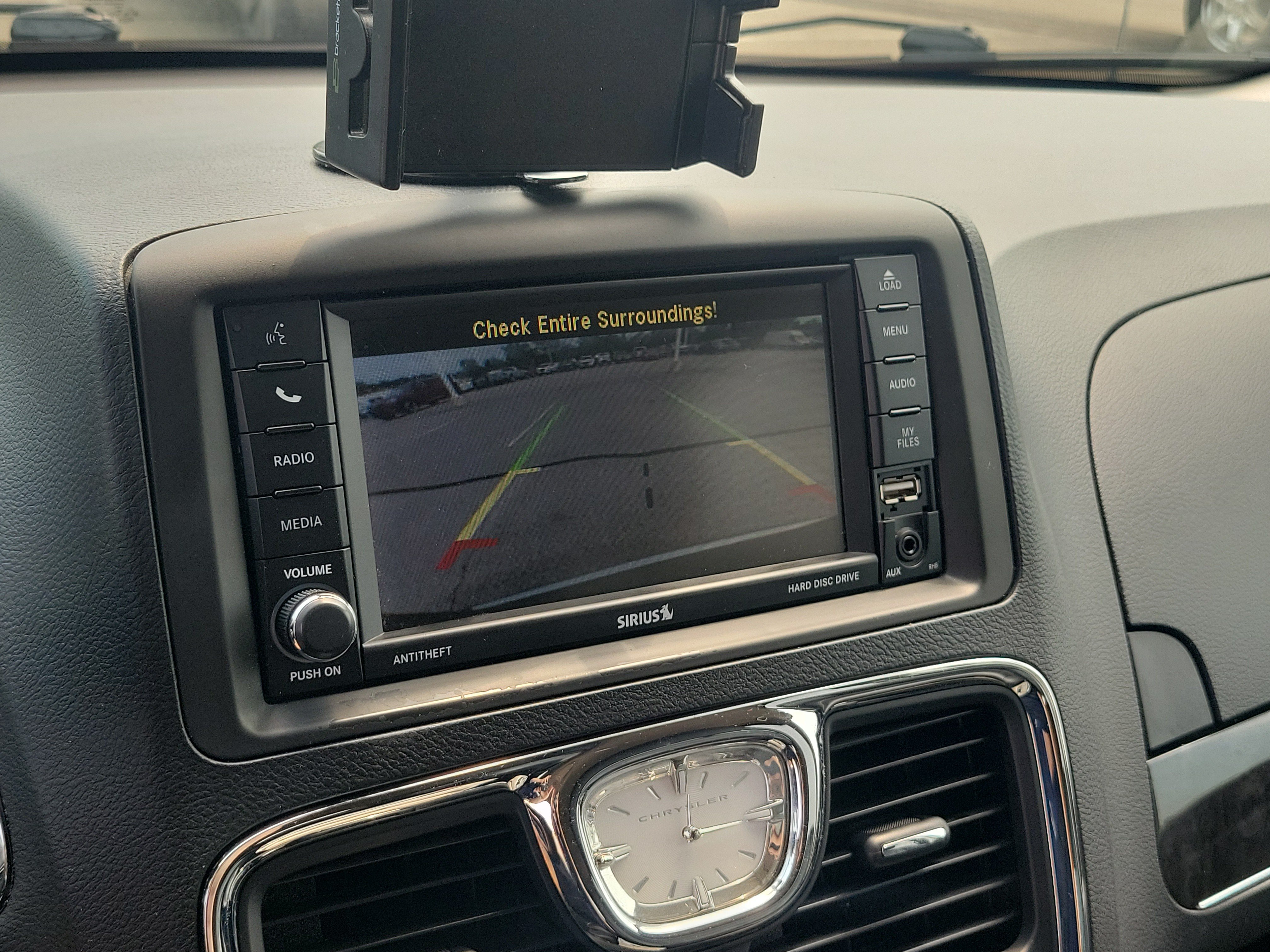 Used 2015 Chrysler Town & Country Touring-L w/ Driver Convenience Group FWD image 27