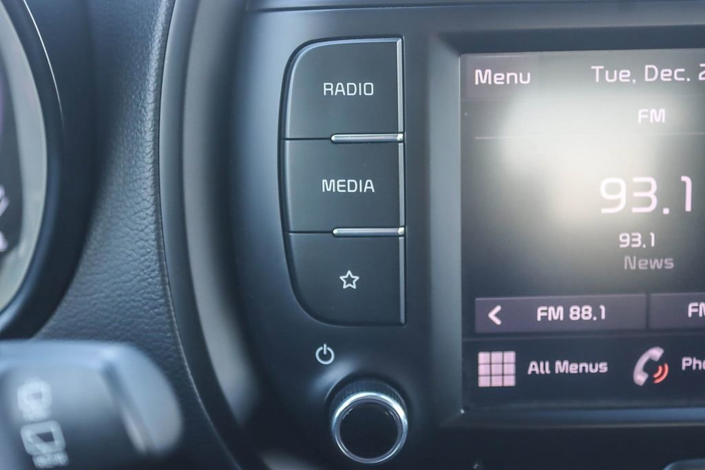 Used 2023 Kia Soul LX w/ LX Technology Package image 25