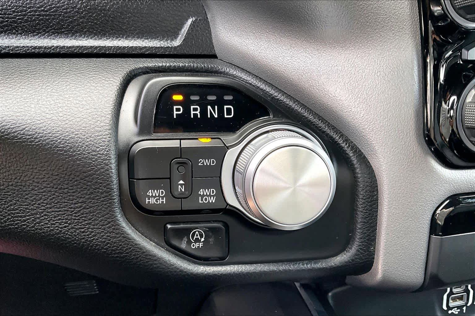 Used 2024 RAM 1500 Laramie AWD/4WD image 33