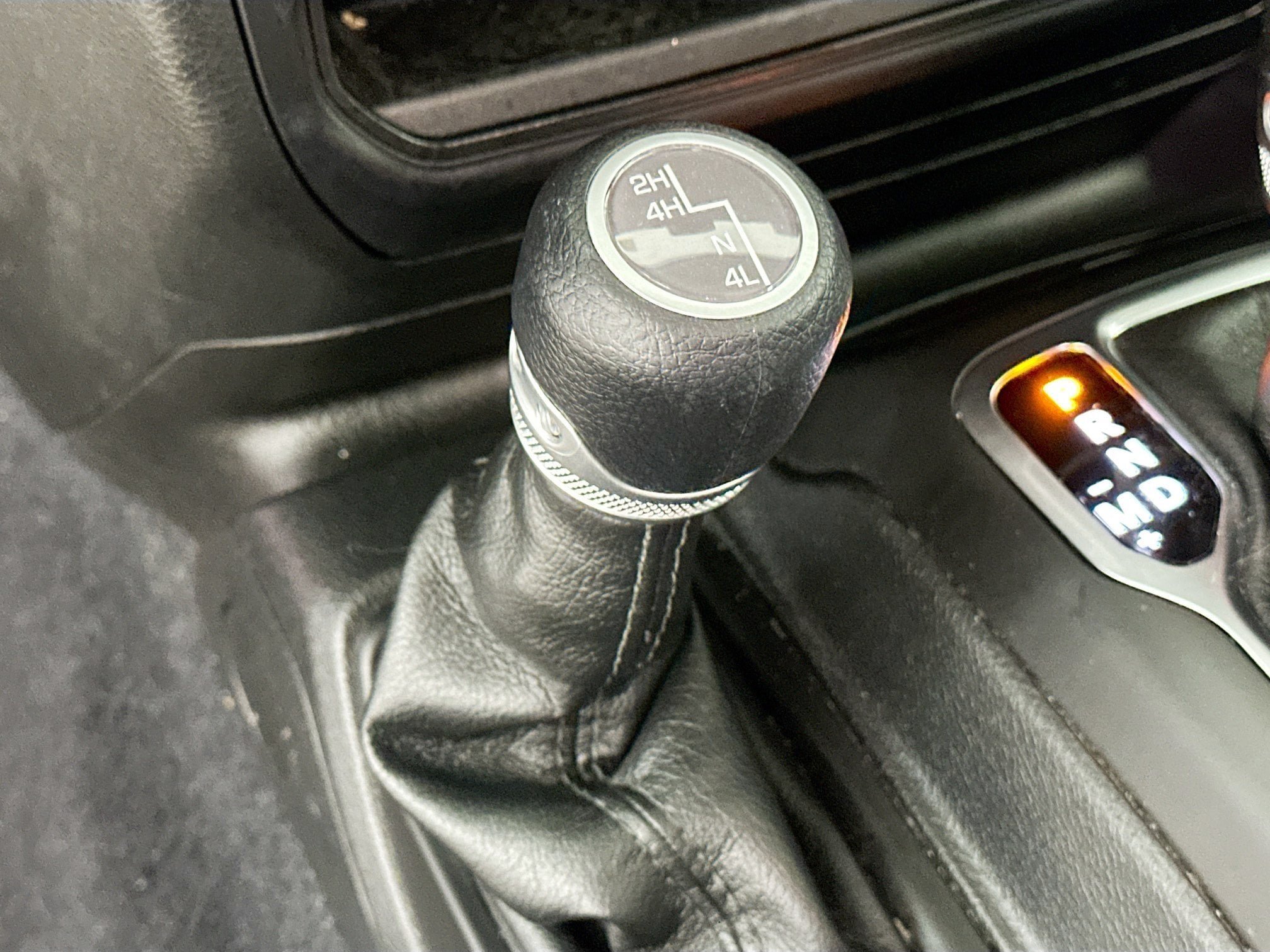 Used 2023 Jeep Gladiator Sport AWD/4WD image 21