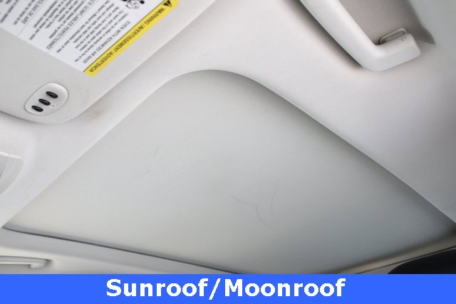 Used 2022 Ford Escape SE w/ Cold Weather Package image 5