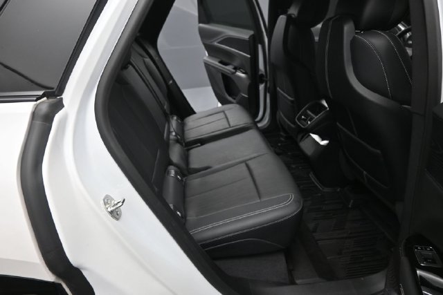 Certified 2024 Cadillac Lyriq Sport w/ LPO, Floor Liner Package AWD/4WD image 15