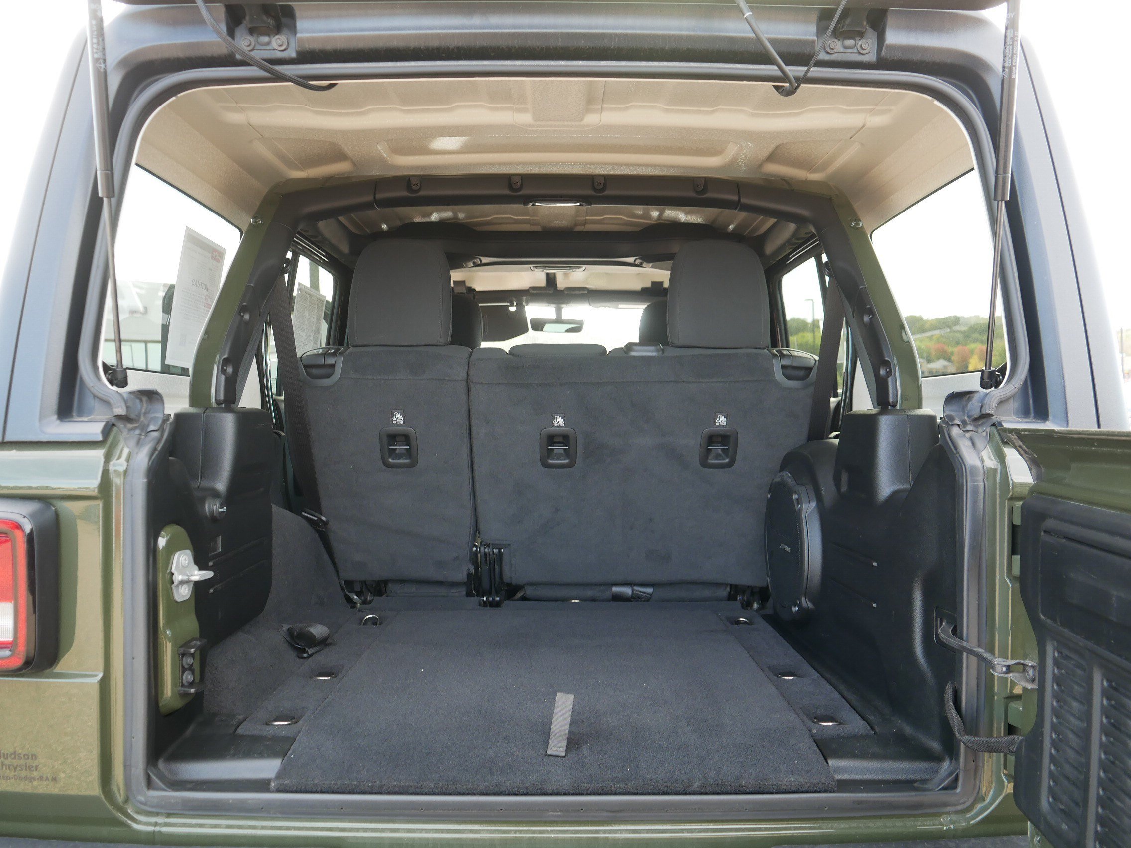 Used 2021 Jeep Wrangler Unlimited Rubicon AWD/4WD image 18