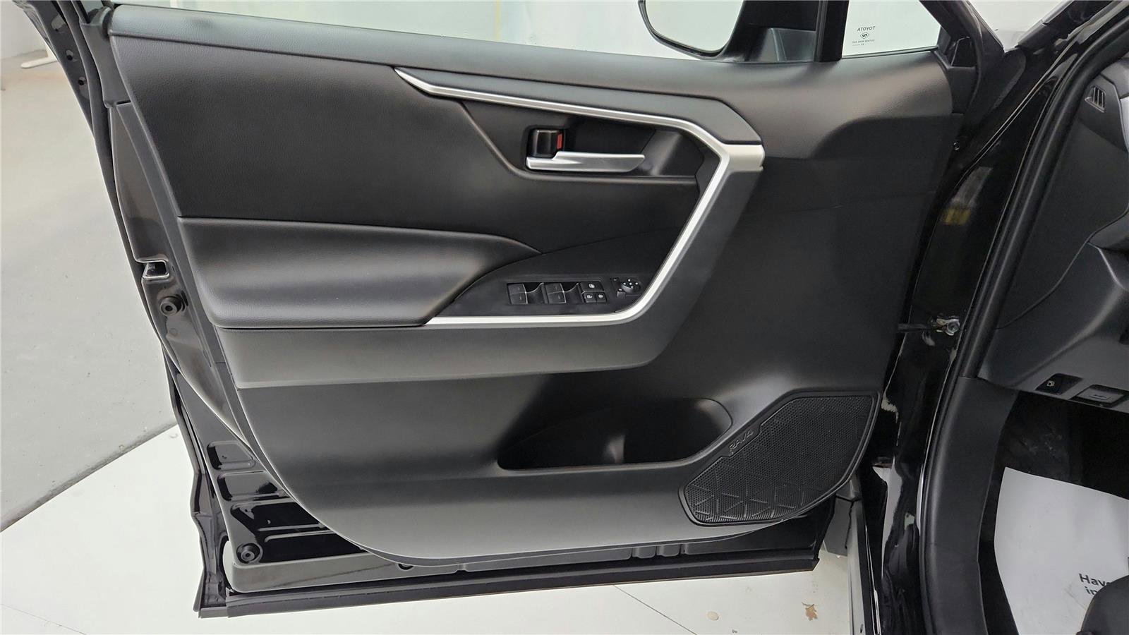 Used 2024 Toyota RAV4 AWD Hybrid image 19