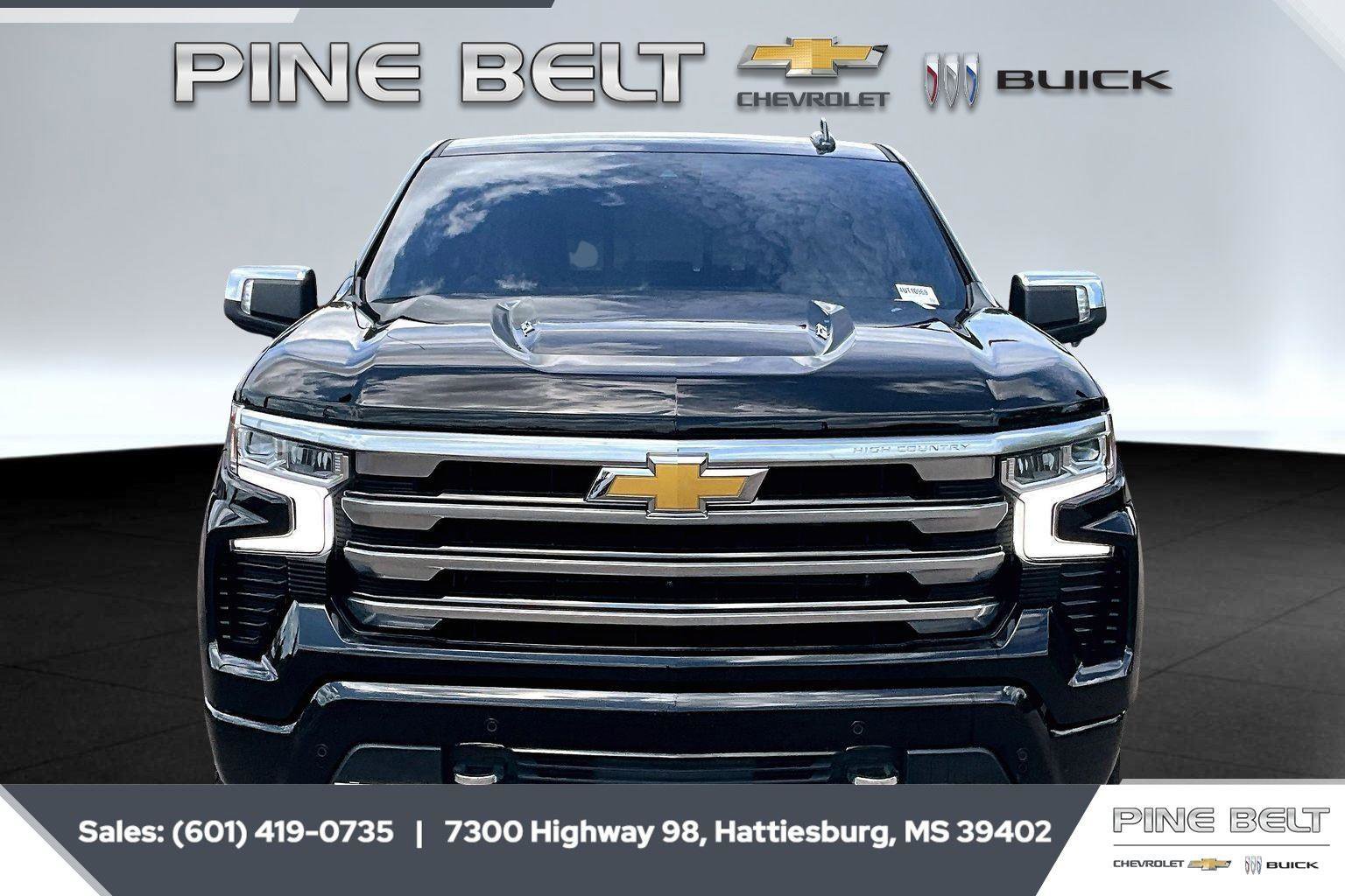 Used 2023 Chevrolet Silverado 1500 High Country w/ Technology Package image 3