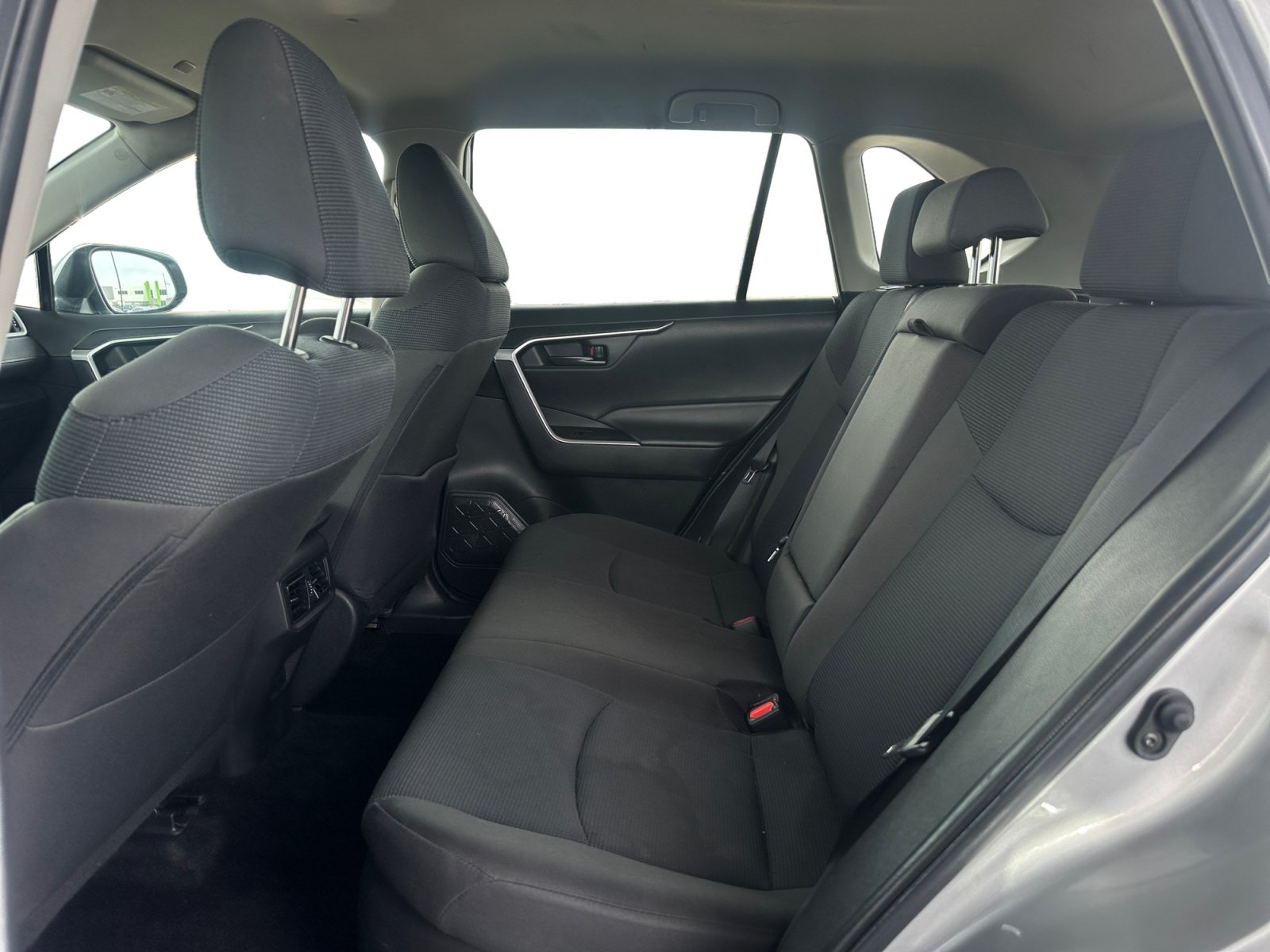 Used 2023 Toyota RAV4 LE AWD/4WD image 13