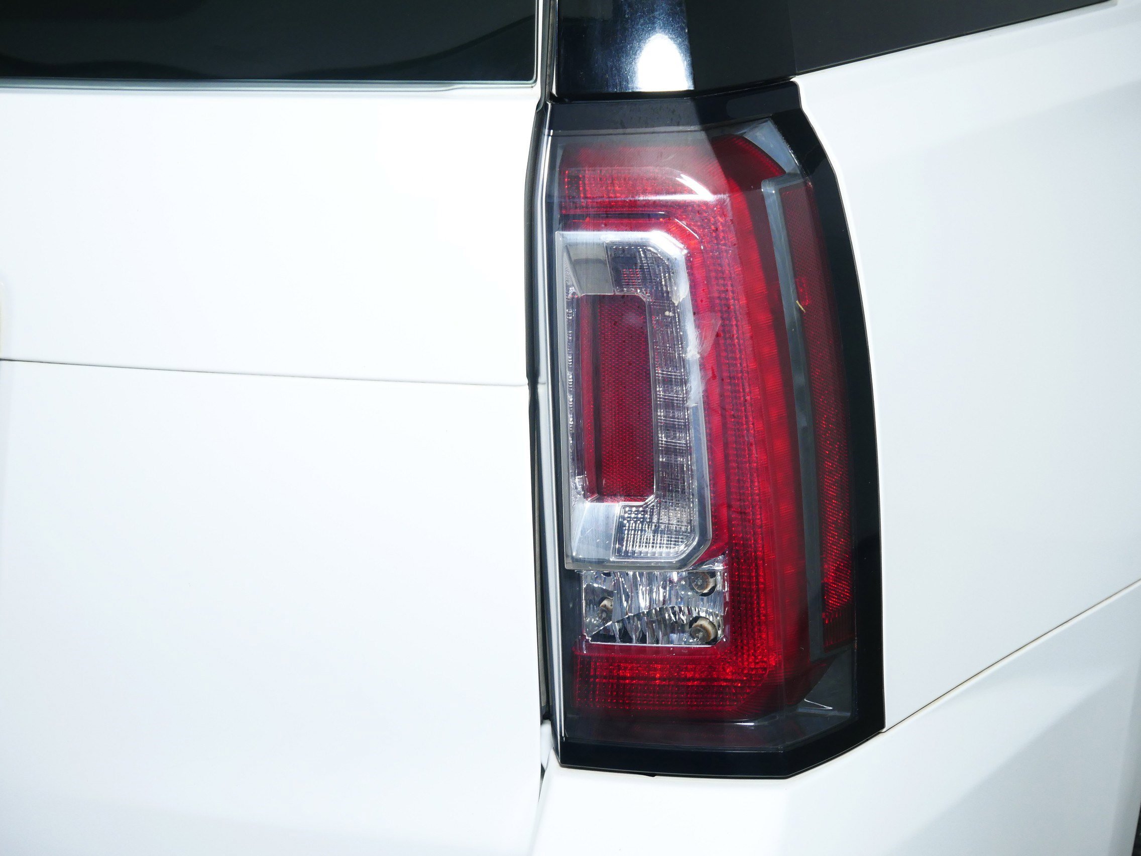 Used 2015 GMC Yukon Denali w/ Open Road Package image 17