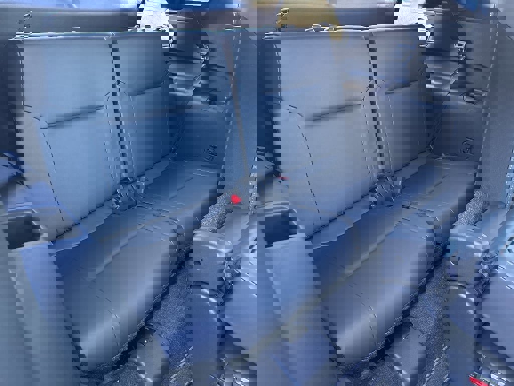 New 2025 Mitsubishi Outlander SE image 26