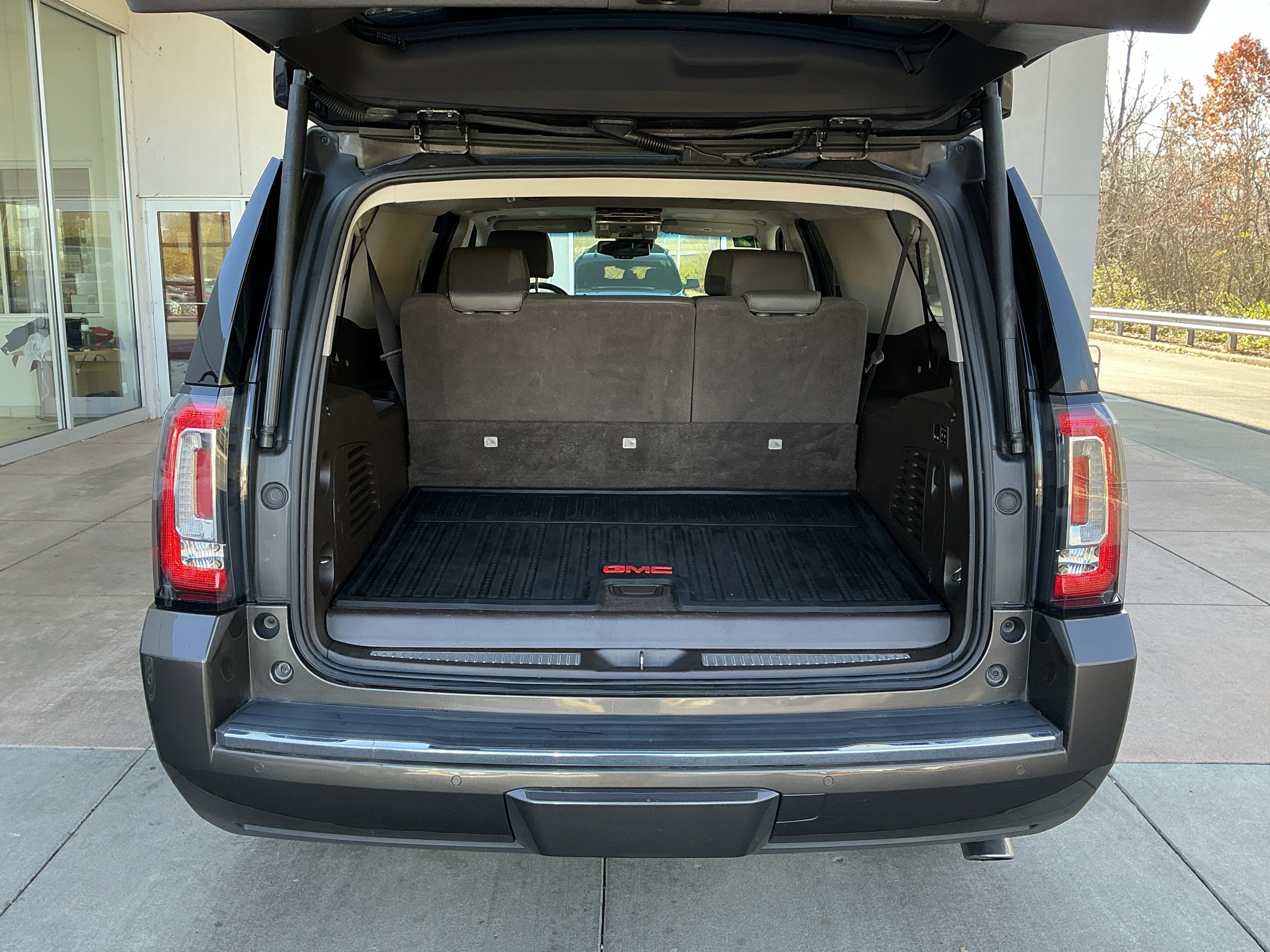 Used 2019 GMC Yukon XL Denali w/ Denali Ultimate Package image 24