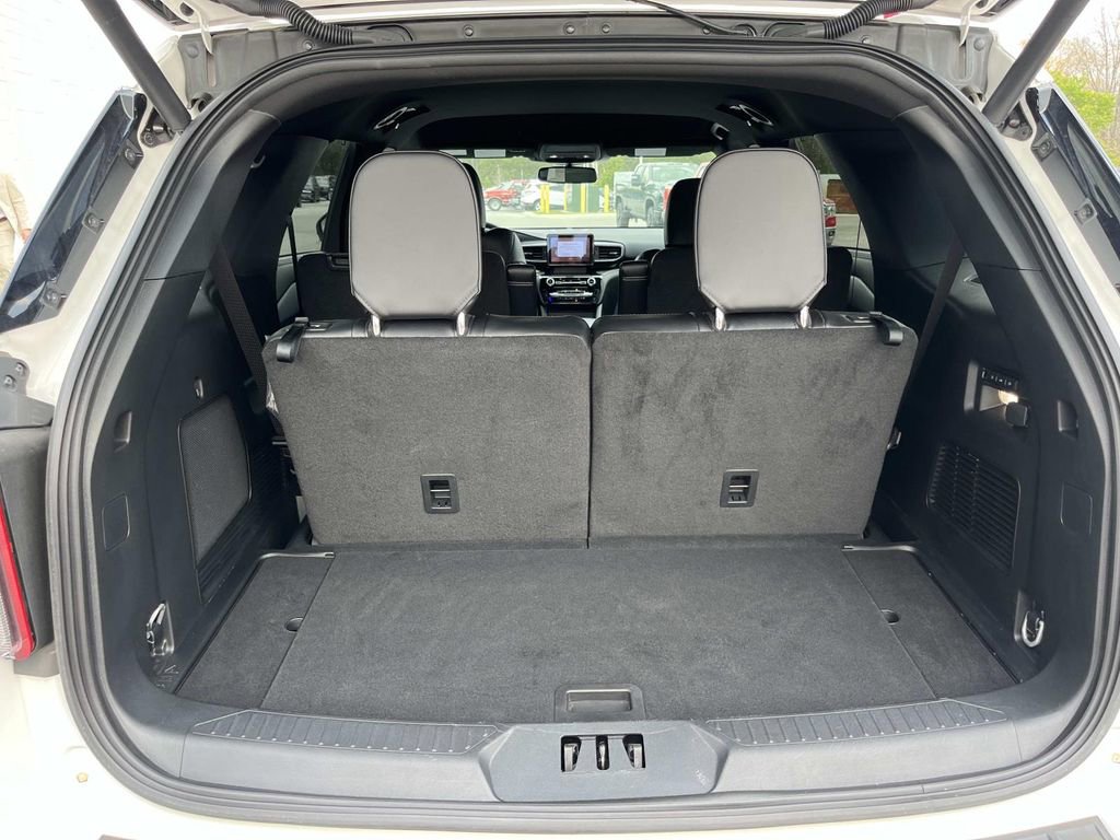 Used 2024 Ford Explorer ST w/ Equipment Group 401A AWD/4WD image 10