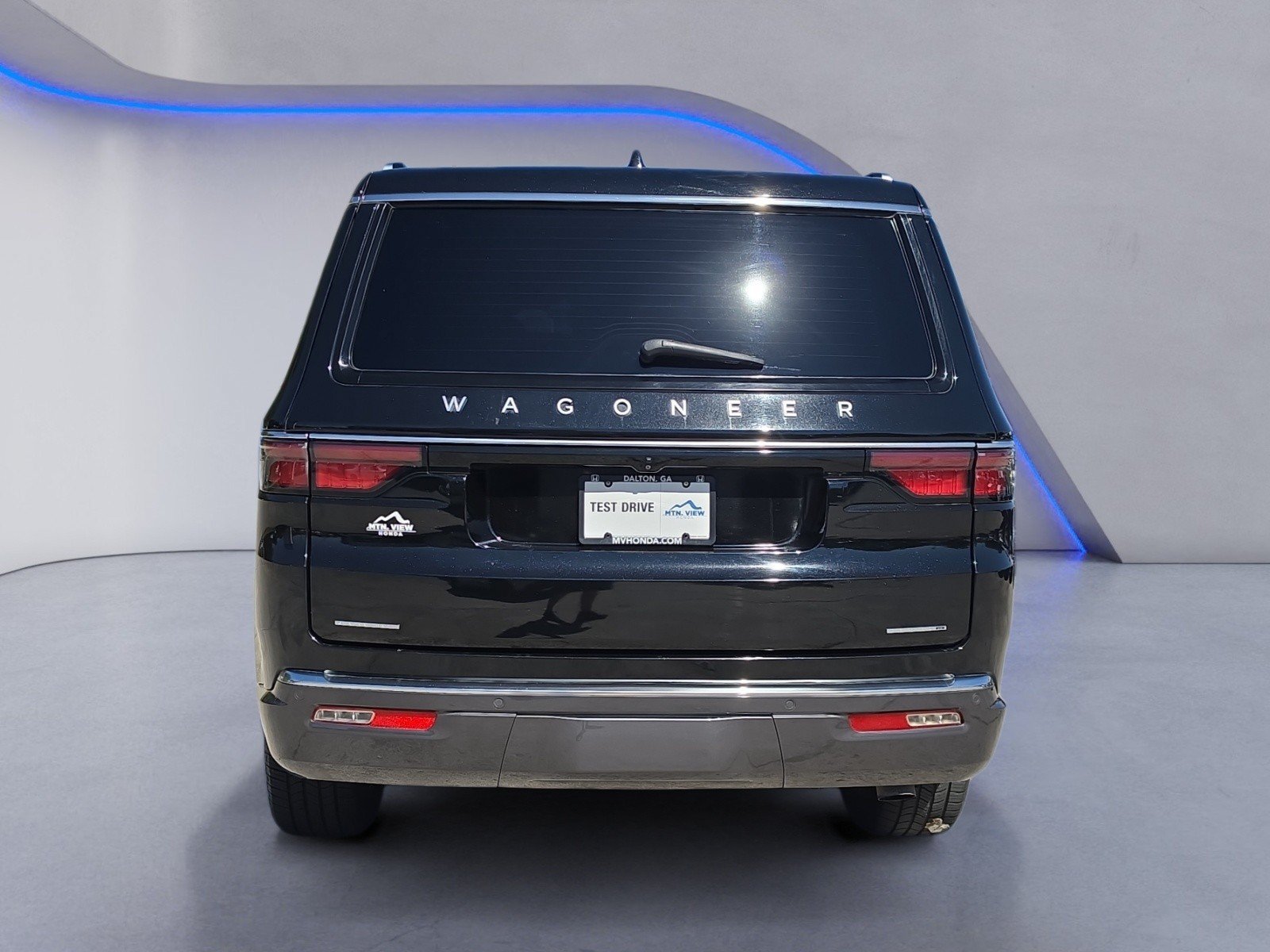 Used 2022 Jeep Wagoneer Series III AWD/4WD image 4