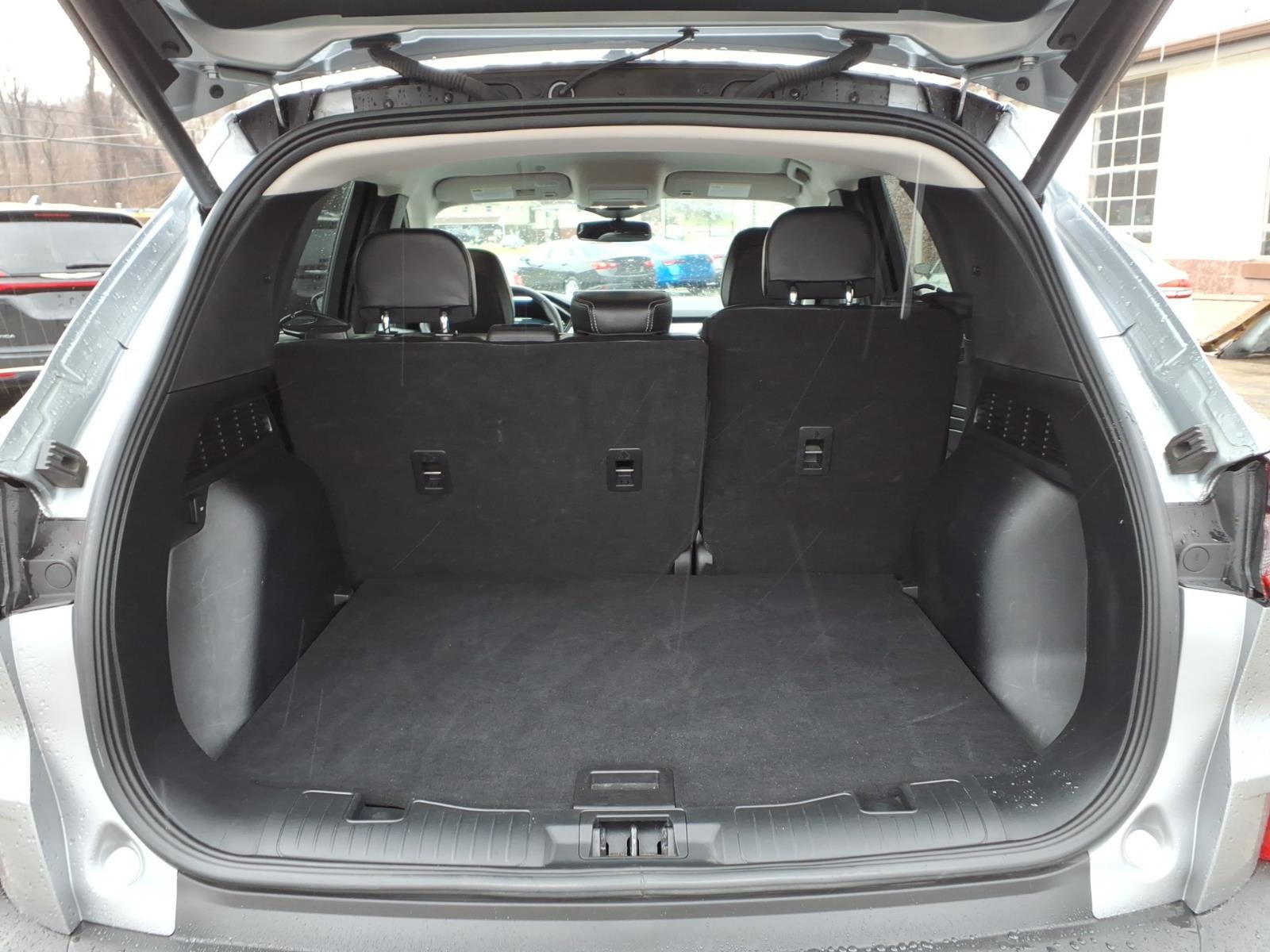 Used 2024 Ford Escape Platinum image 8