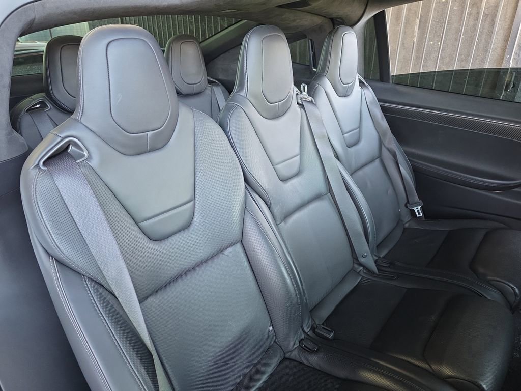 Used 2017 Tesla Model X 90D image 16