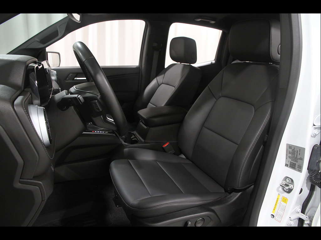 Certified 2024 Chevrolet Colorado LT w/ LT Convenience Package III AWD/4WD image 5